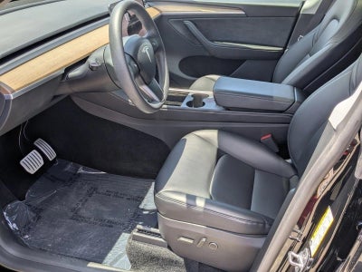 2025 Tesla Model Y Performance