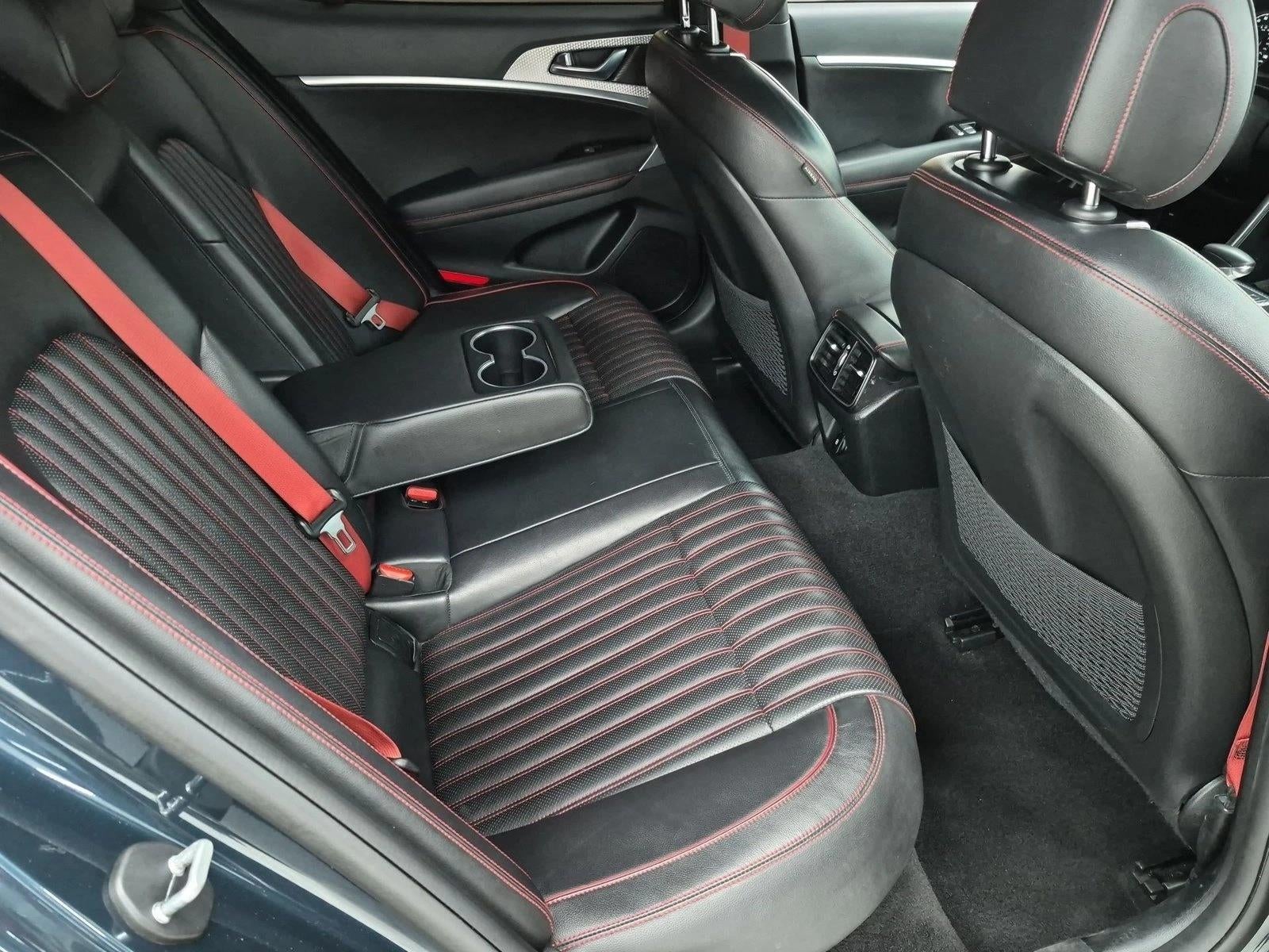 2022 Genesis G70 3.3T RWD