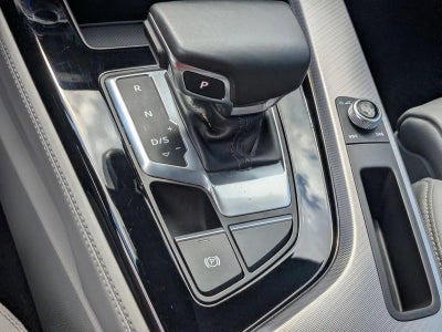 2022 Audi A4 Premium Plus 45 TFSI S line quattro S tronic