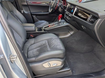 2021 Porsche Macan Base