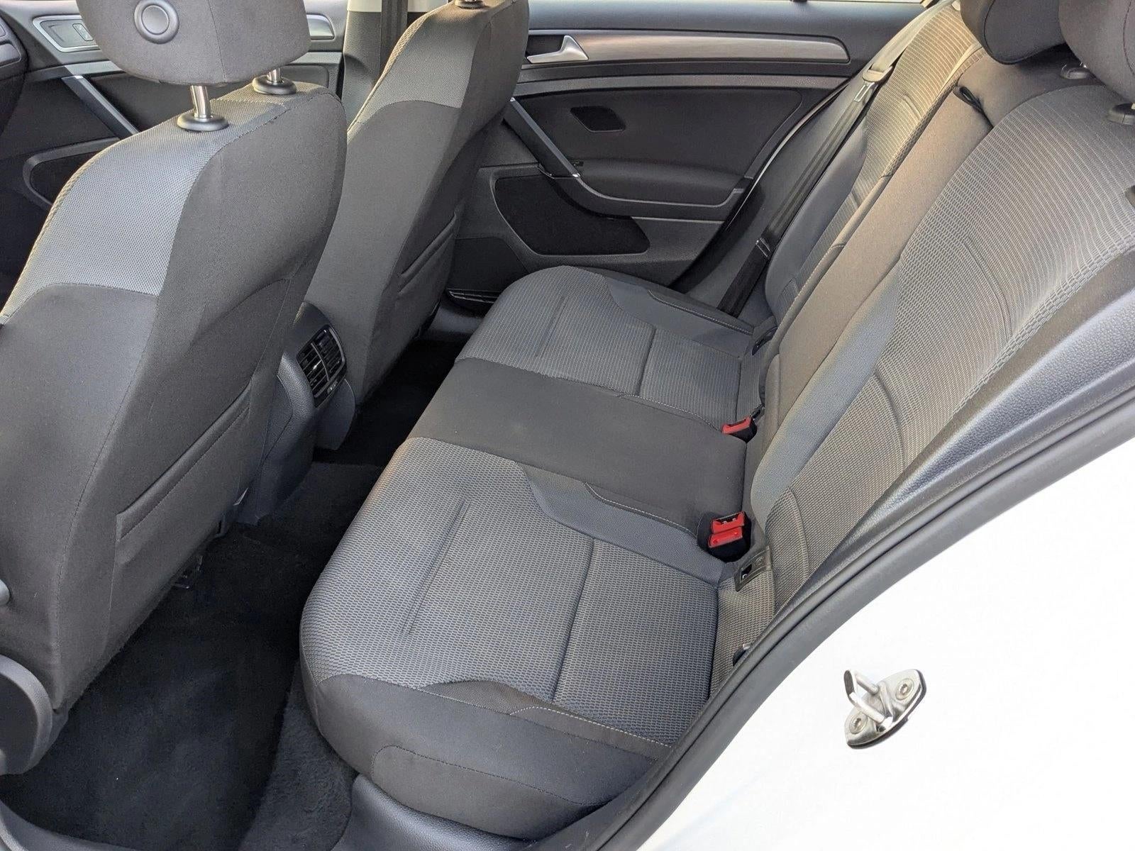 2019 Volkswagen e-Golf Base