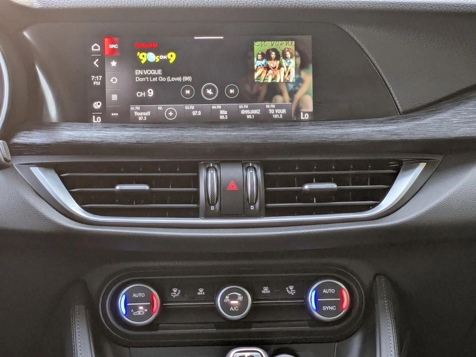 2021 Alfa Romeo Stelvio Base