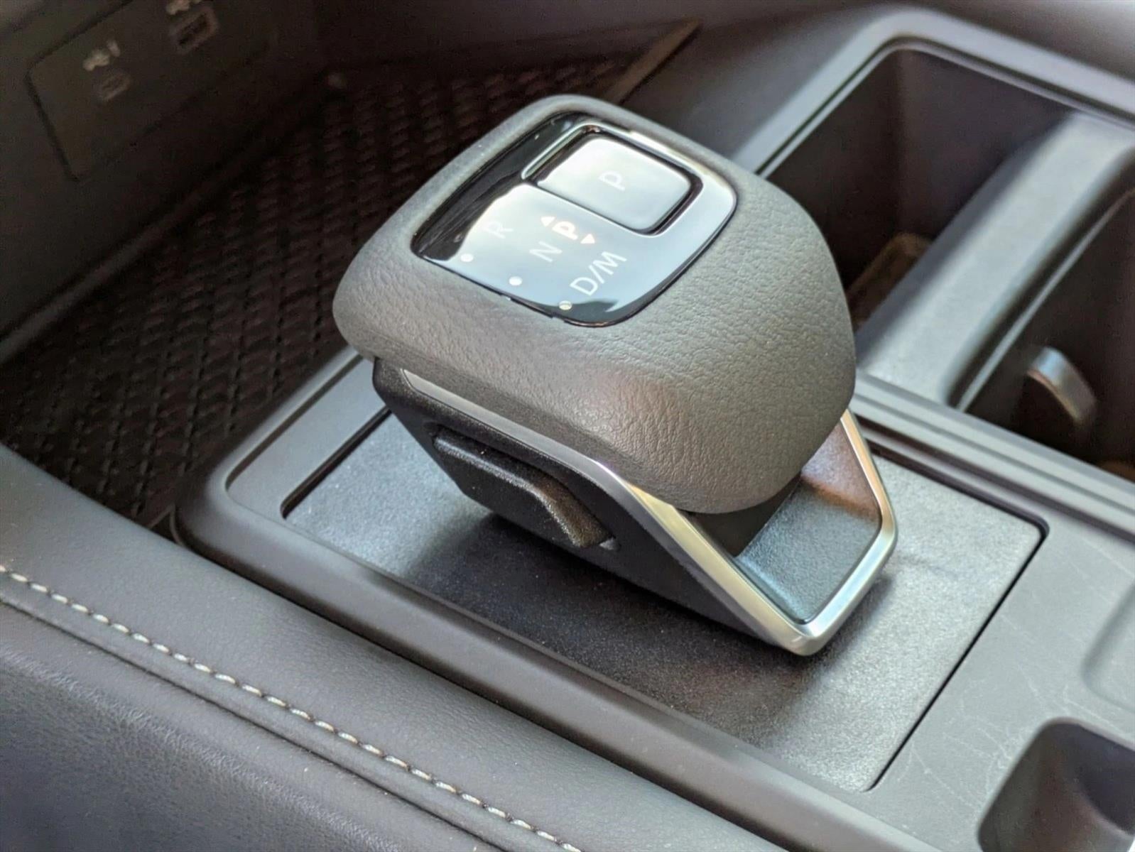 2025 Nissan Pathfinder S