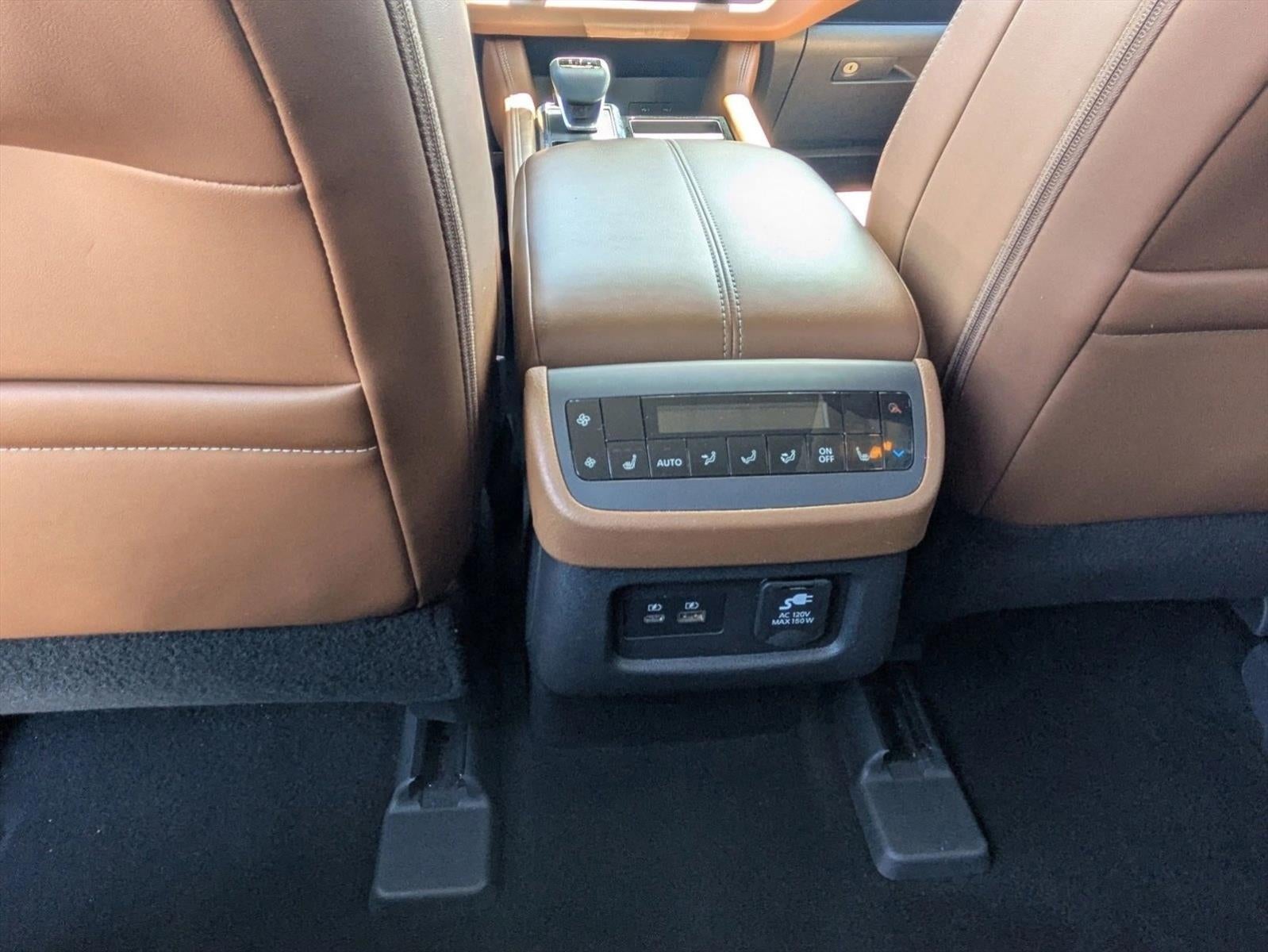 2024 Nissan Pathfinder Platinum FWD