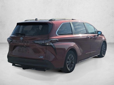 2023 Toyota Sienna XLE