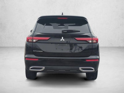 2022 Mitsubishi Outlander ES