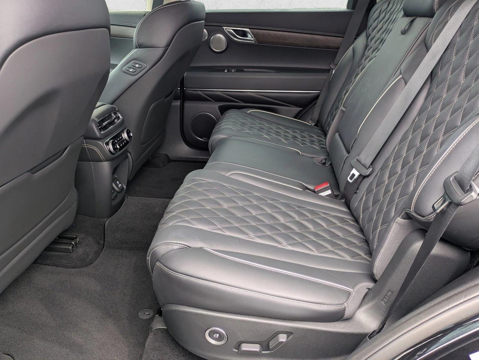 2024 Genesis GV80 Base