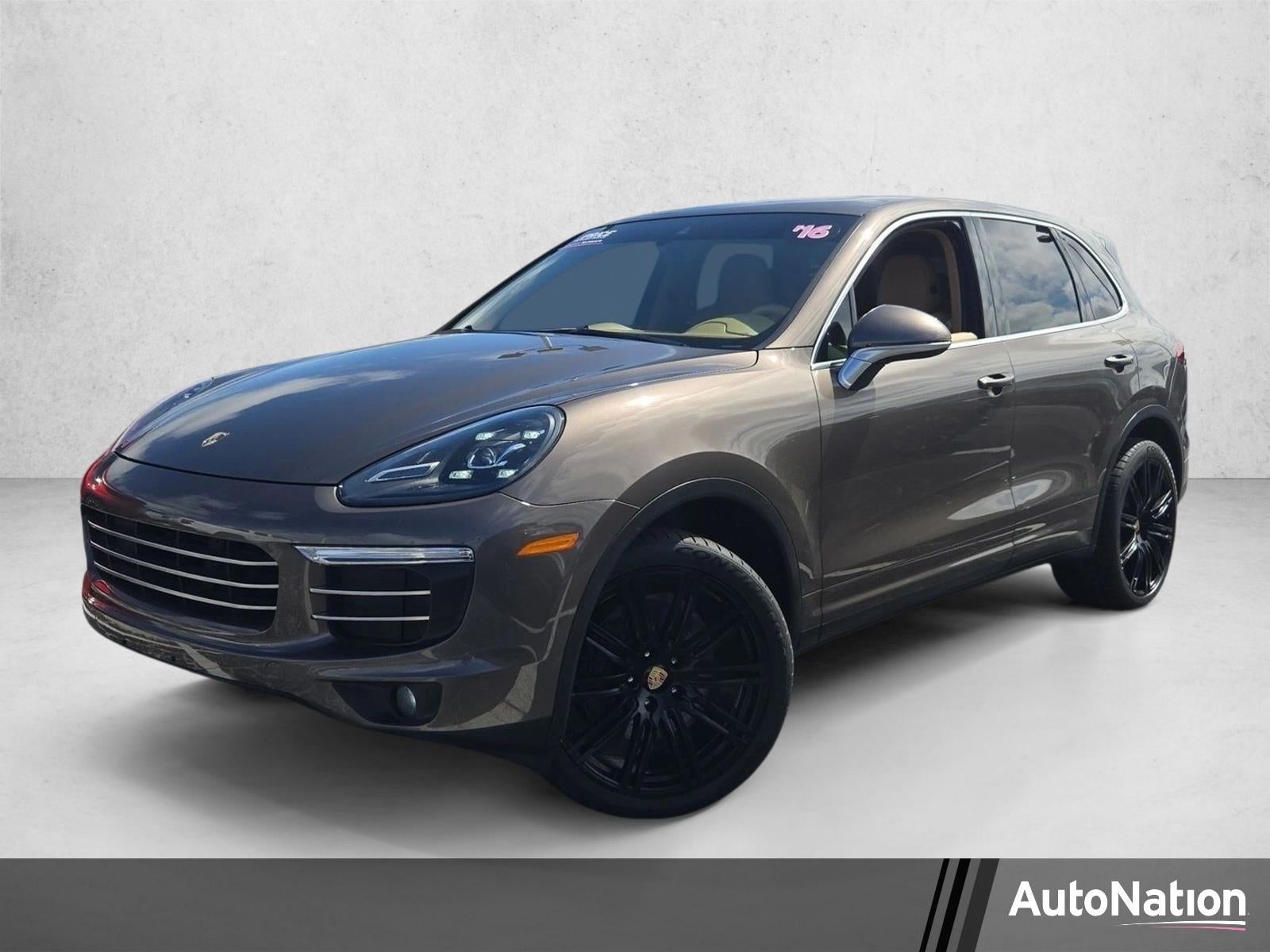 2016 Porsche Cayenne Base