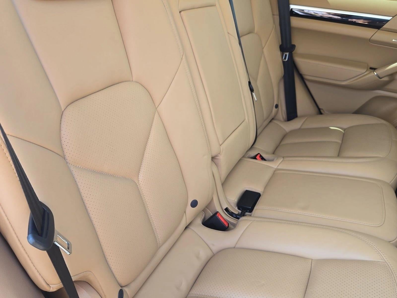 2016 Porsche Cayenne Base