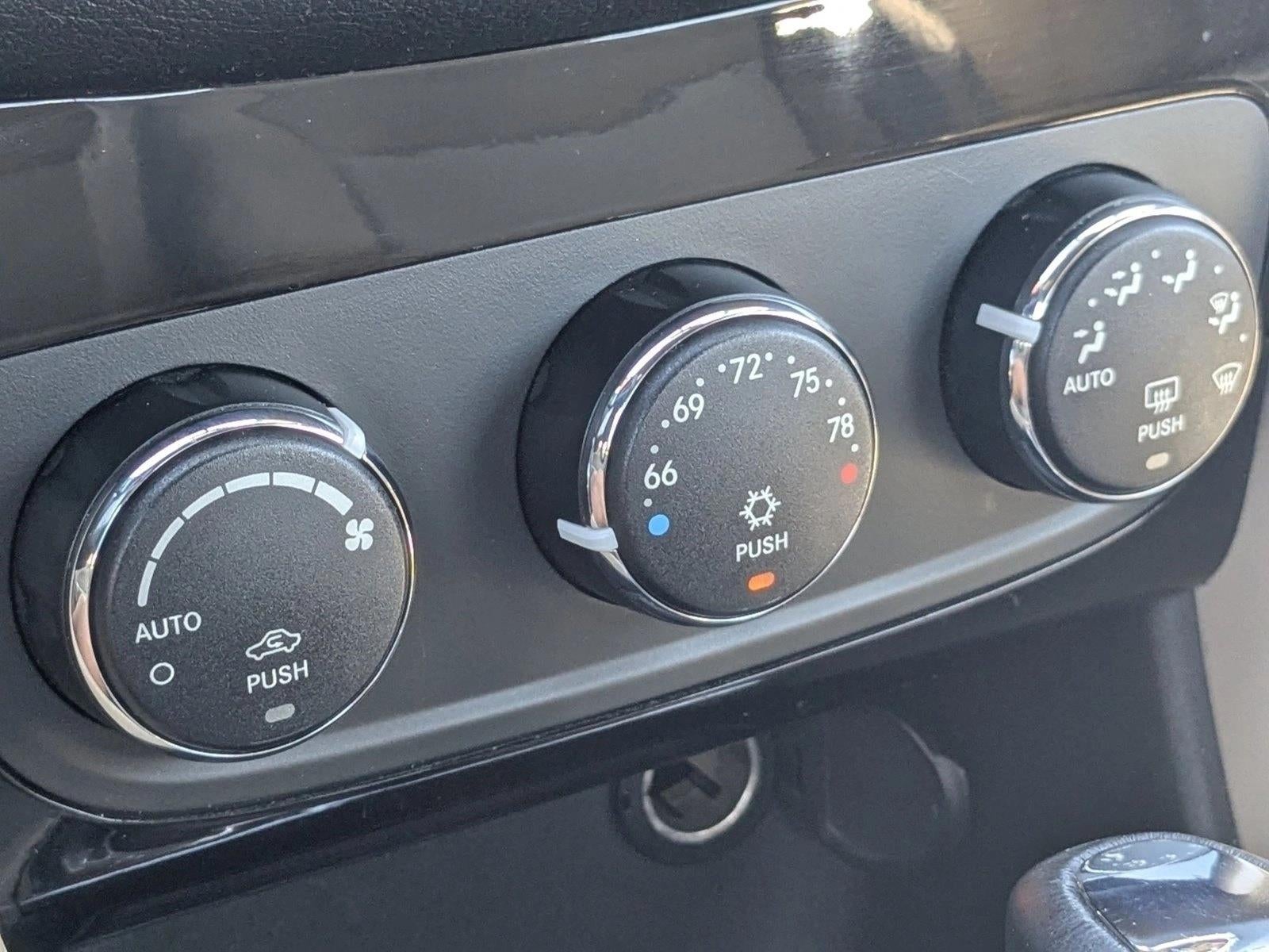 2014 Chrysler 200 Touring