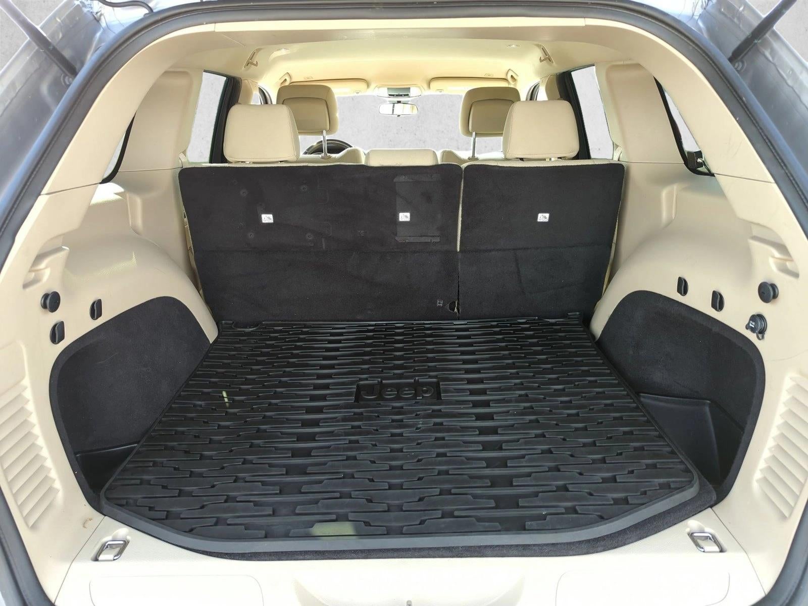 2020 Jeep Grand Cherokee Laredo E