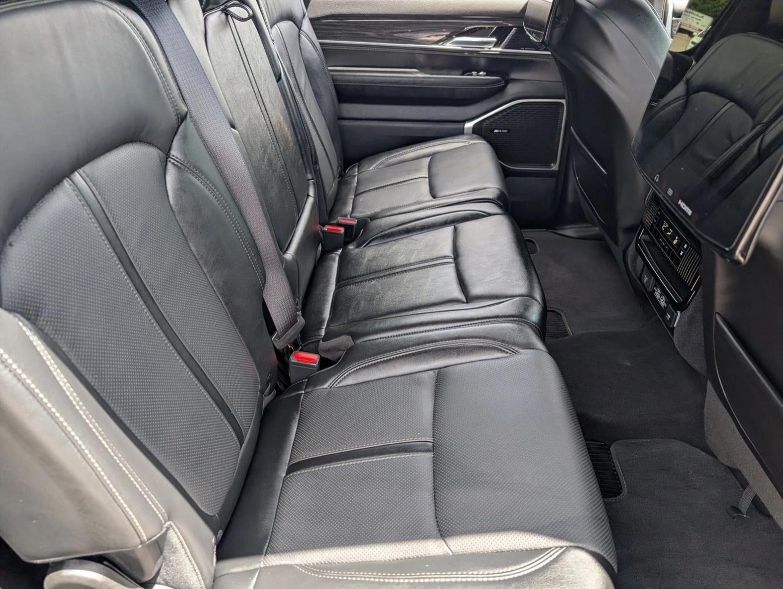 2022 Jeep Wagoneer Series II 4x2