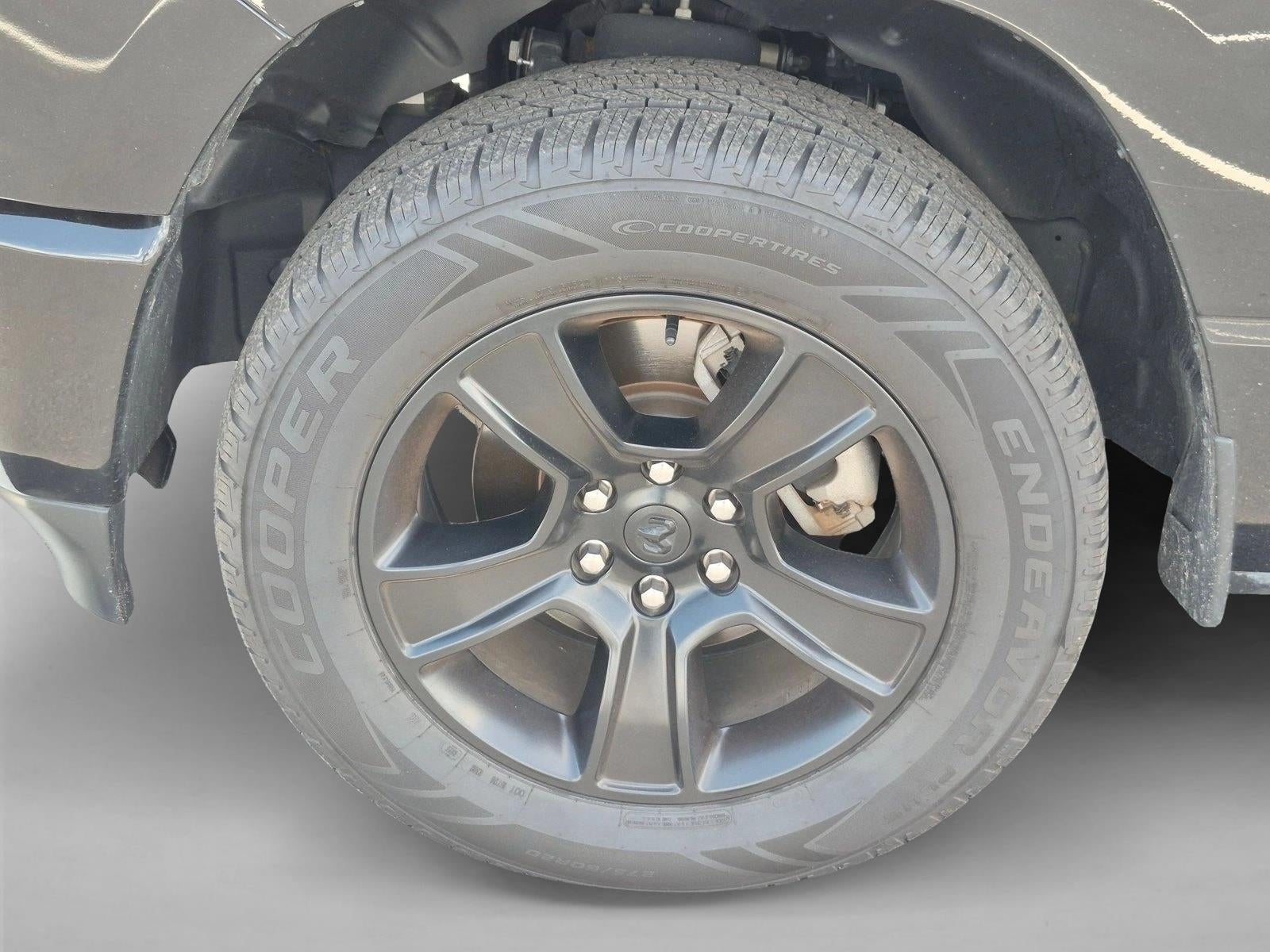 2023 RAM 1500 Big Horn Crew Cab 4x4 5'7" Box