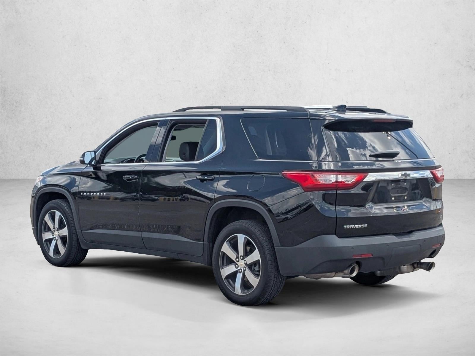 2021 Chevrolet Traverse LT Leather
