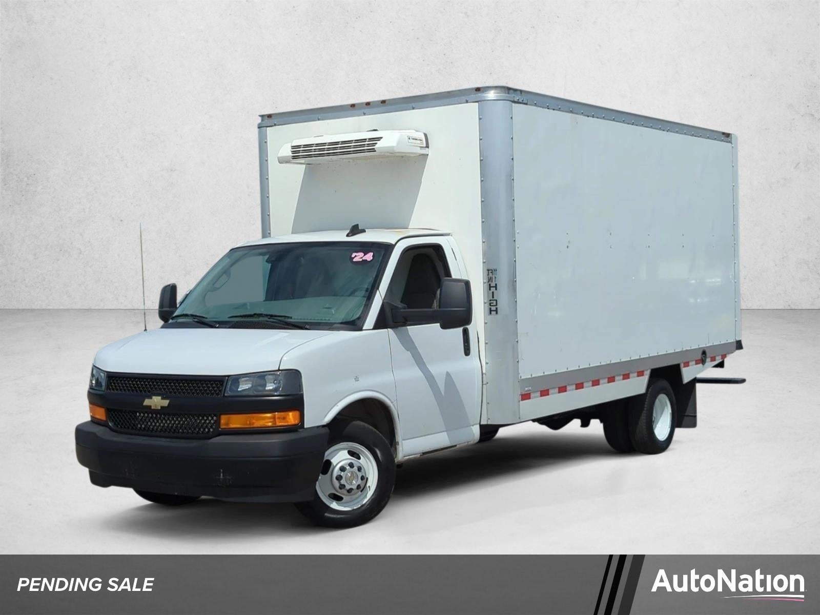 2024 Chevrolet Express Cutaway 3500 Base