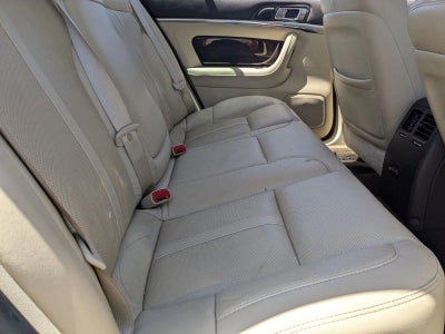 2015 Lincoln MKS Base