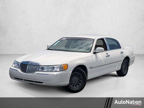 2000 Lincoln Town Car Signature