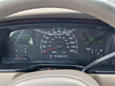 2000 Lincoln Town Car Signature