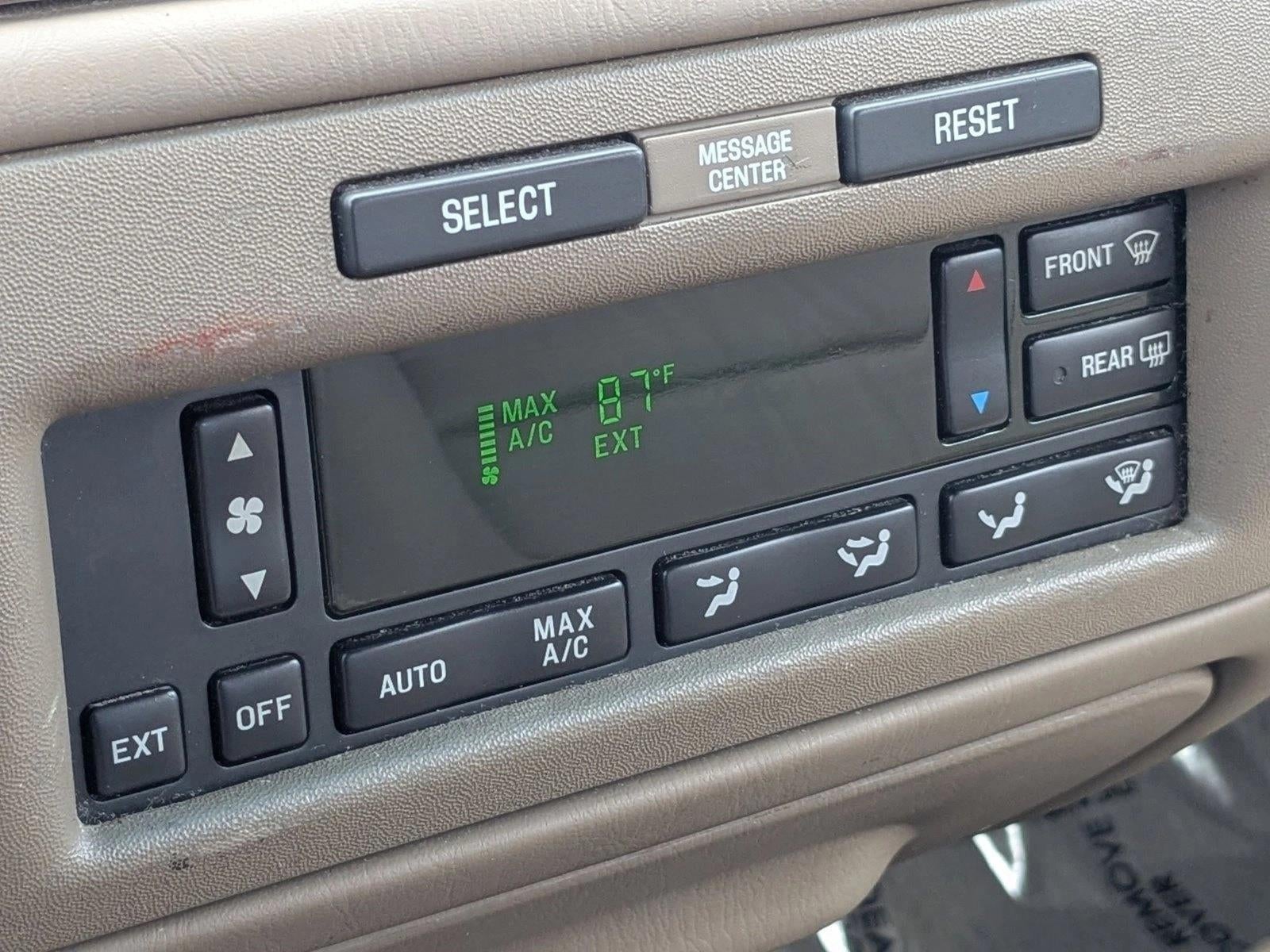 2000 Lincoln Town Car Signature