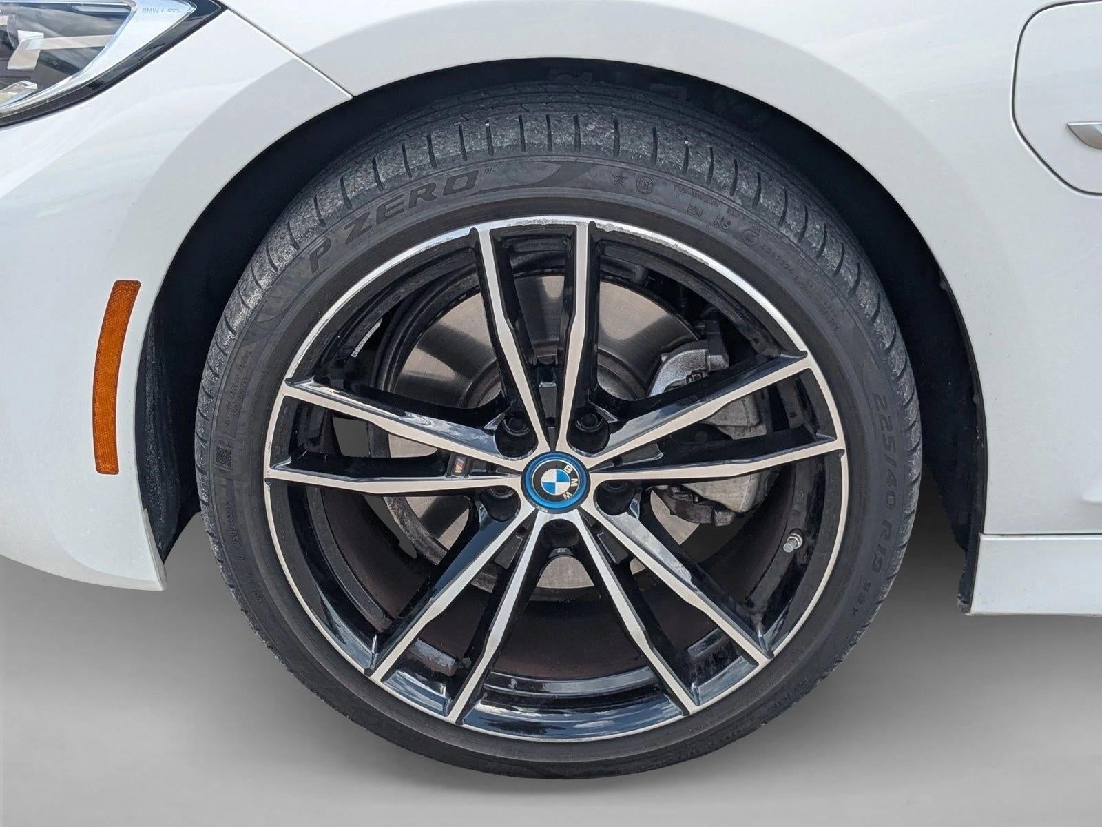 2022 BMW 3 Series 330e