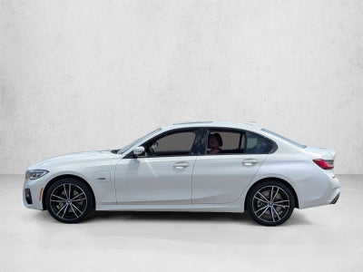 2022 BMW 3 Series 330e