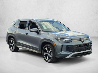 2025 Volkswagen Tiguan 2.0T SE