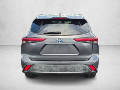 2022 Toyota Highlander Hybrid XLE