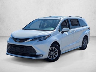 2021 Toyota Sienna XLE