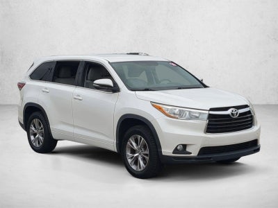 2016 Toyota Highlander LE Plus V6
