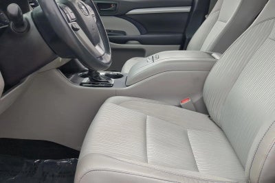 2016 Toyota Highlander LE Plus V6