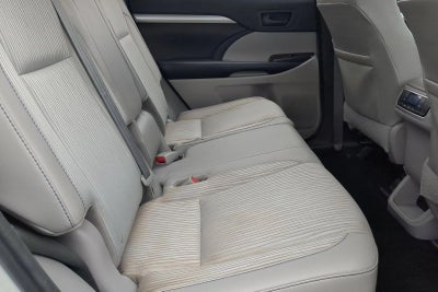 2016 Toyota Highlander LE Plus V6