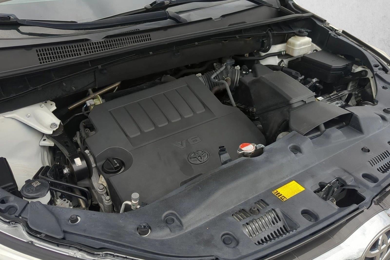 2016 Toyota Highlander LE Plus V6