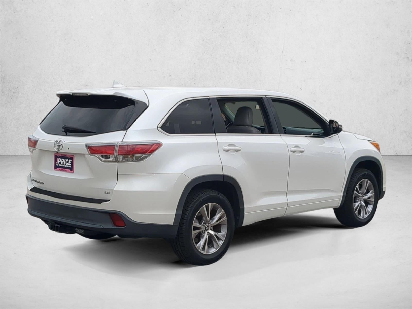 2016 Toyota Highlander LE Plus V6
