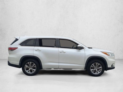2016 Toyota Highlander LE Plus V6