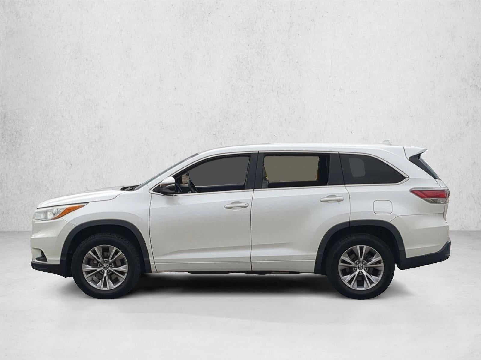 2016 Toyota Highlander LE Plus V6