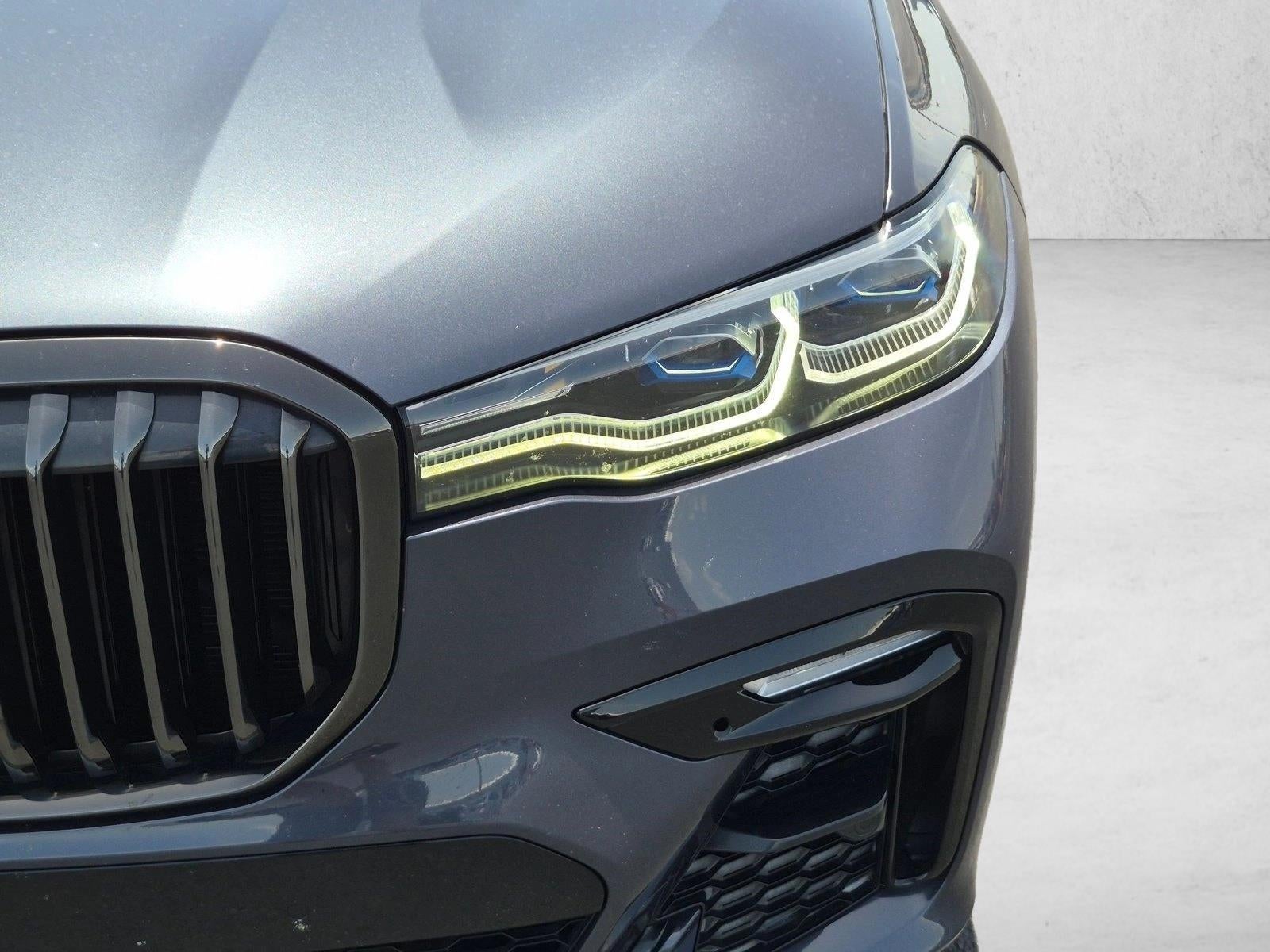 2022 BMW X7 M50i