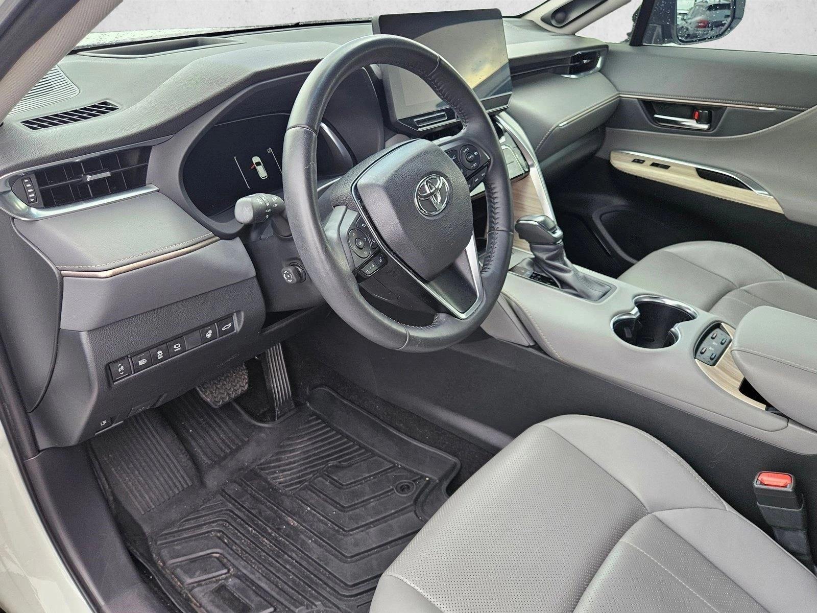 2024 Toyota Venza LE