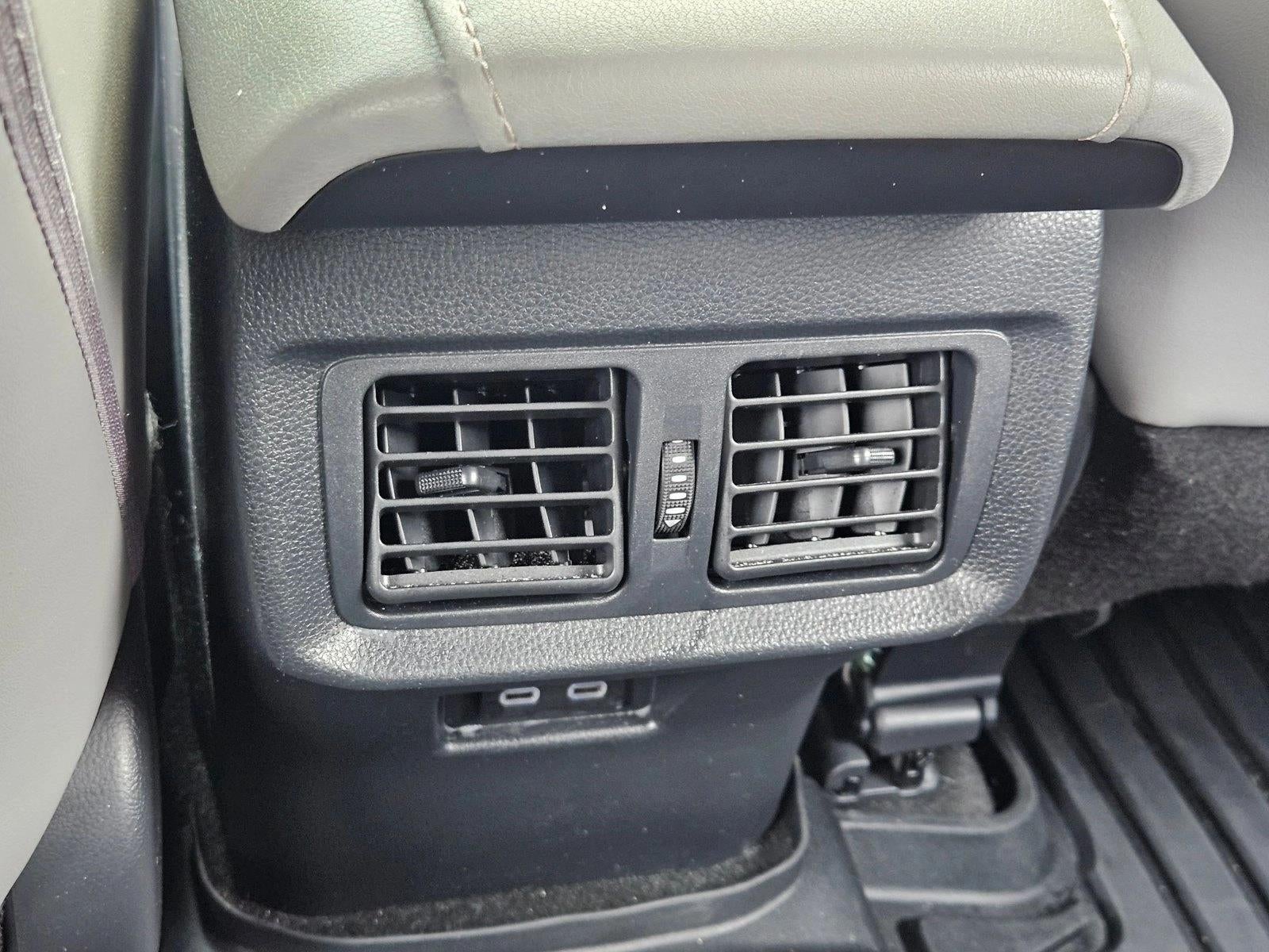 2024 Toyota Venza LE