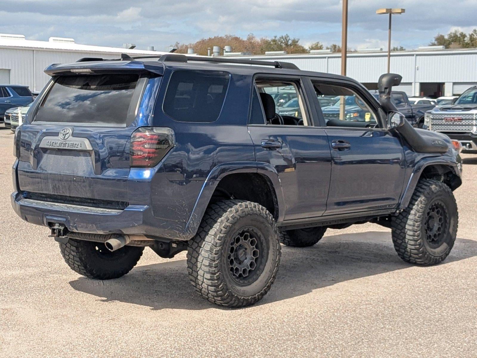 2022 Toyota 4Runner SR5