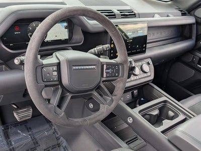 2024 Land Rover Defender 90 P525 V8