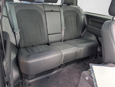 2024 Land Rover Defender 90 P525 V8