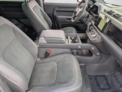 2024 Land Rover Defender 90 P525 V8