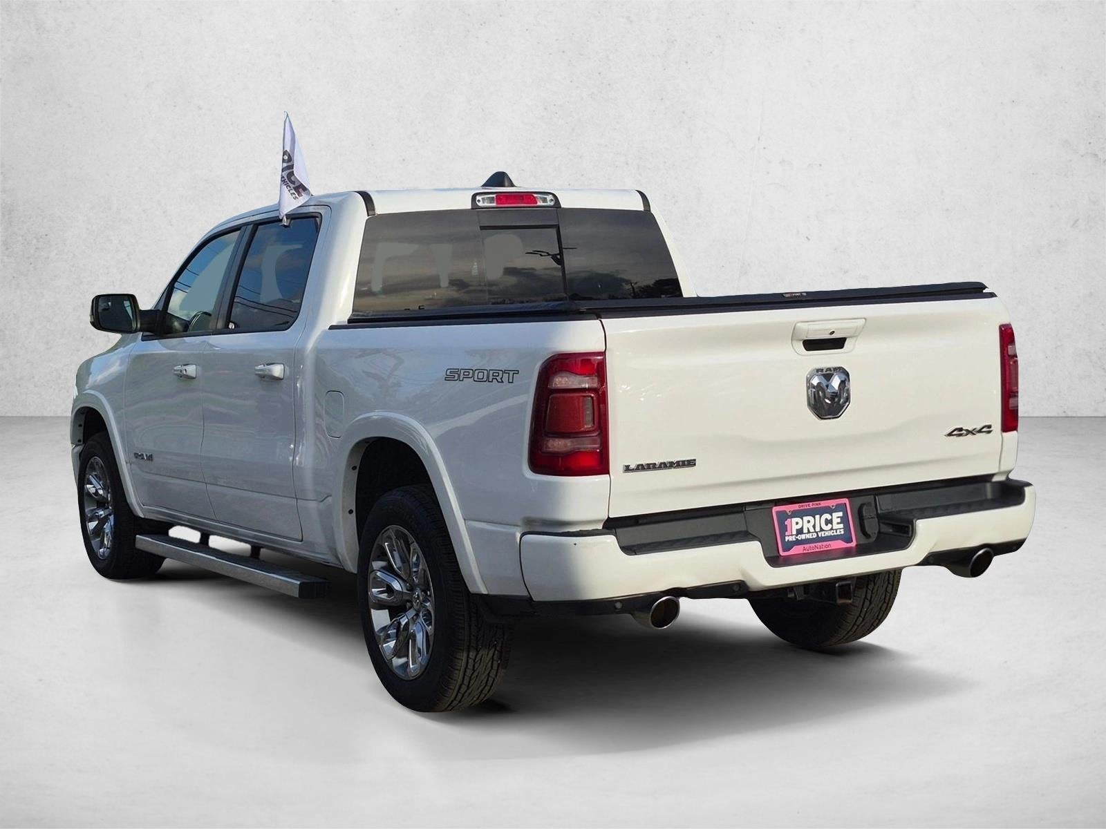 2022 RAM 1500 Laramie Crew Cab 4x4 5'7" Box