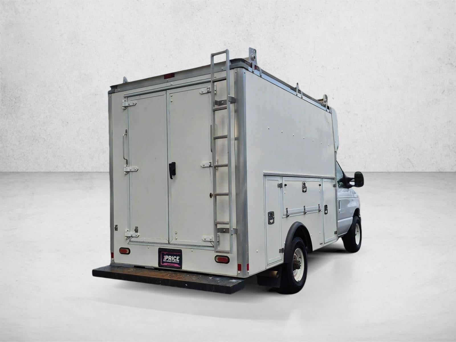 2018 Ford E-Series Cutaway Base