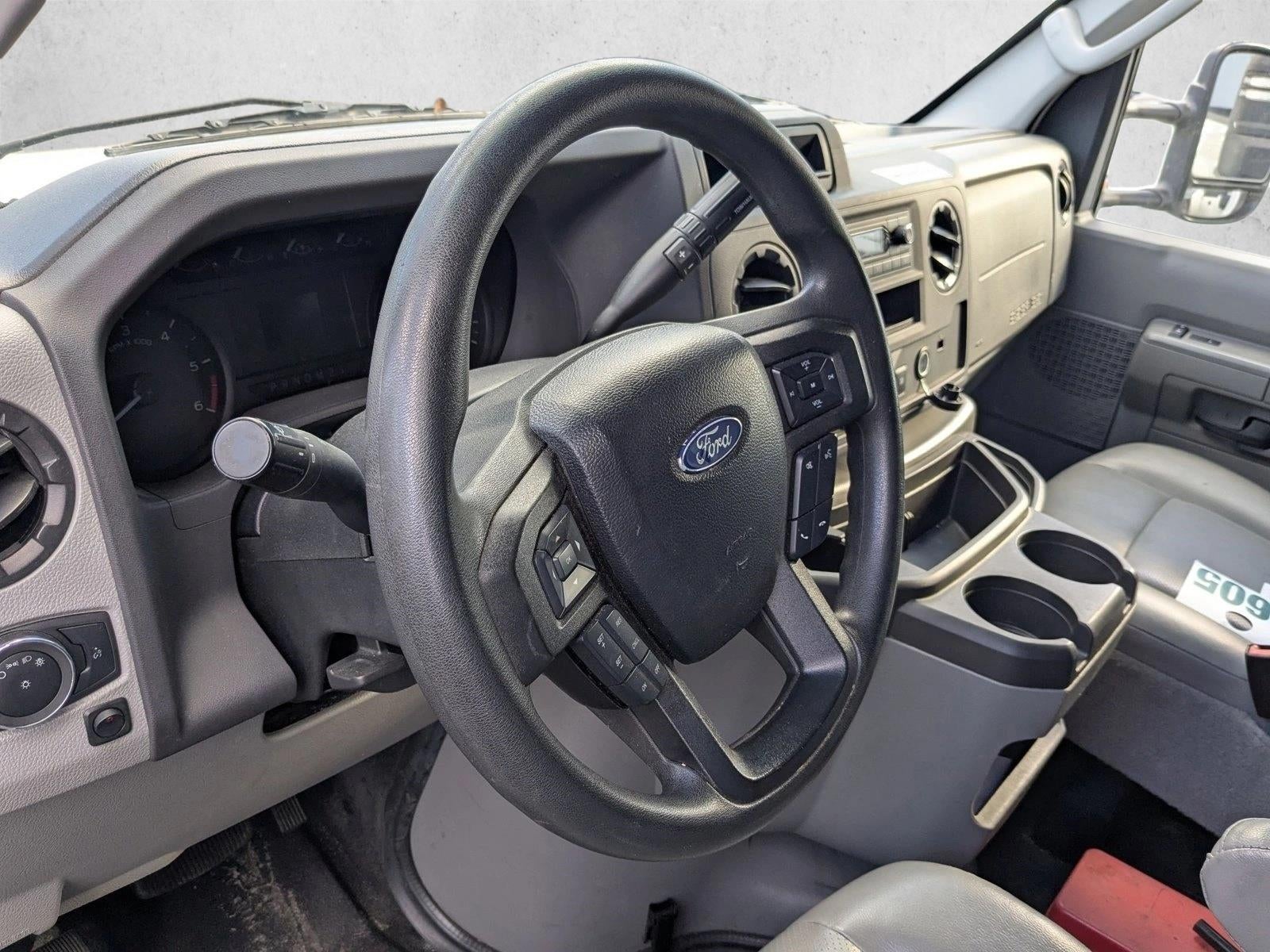 2024 Ford E-Series Cutaway Base