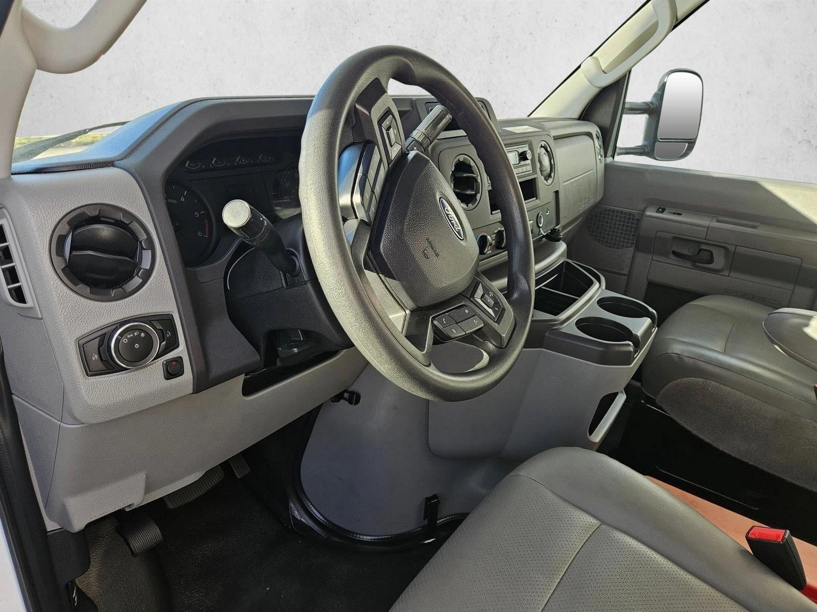 2024 Ford E-Series Cutaway Base