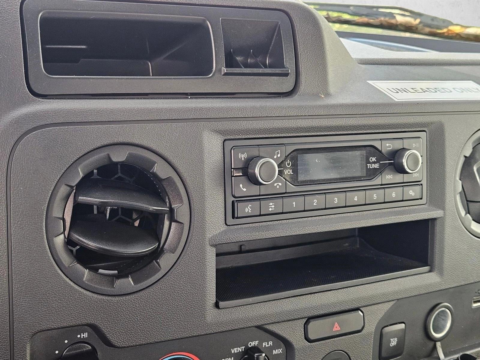 2024 Ford E-Series Cutaway Base