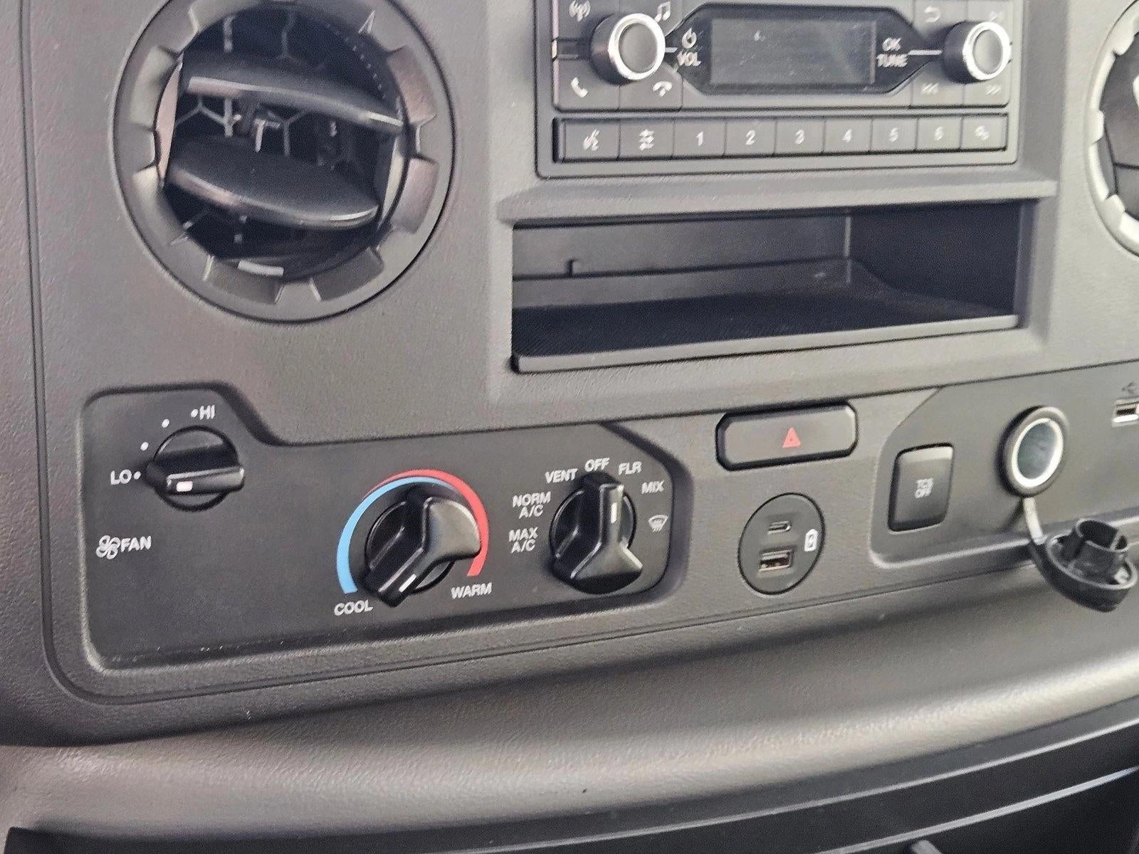 2024 Ford E-Series Cutaway Base