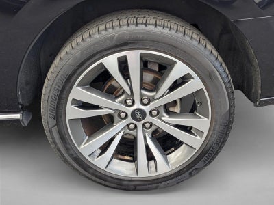 2020 Ford Expedition Base