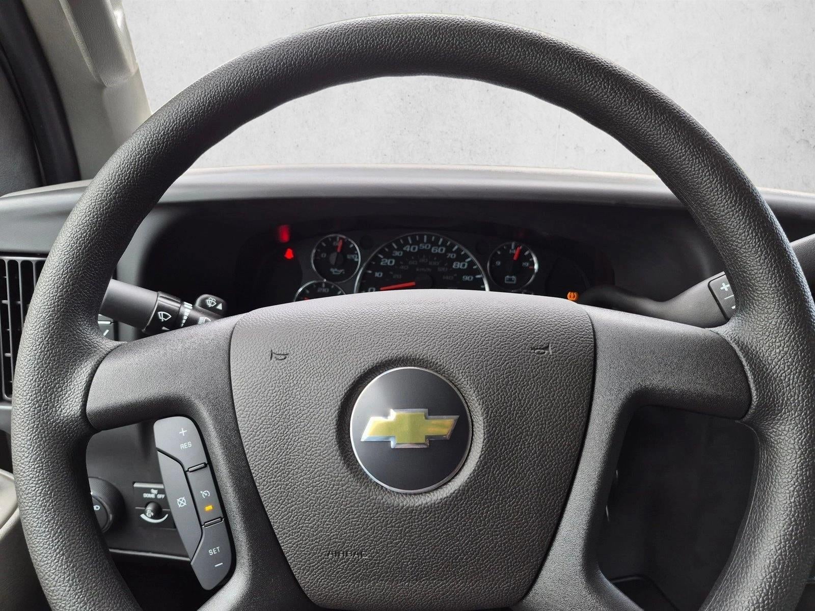 2025 Chevrolet Express Passenger 1LT